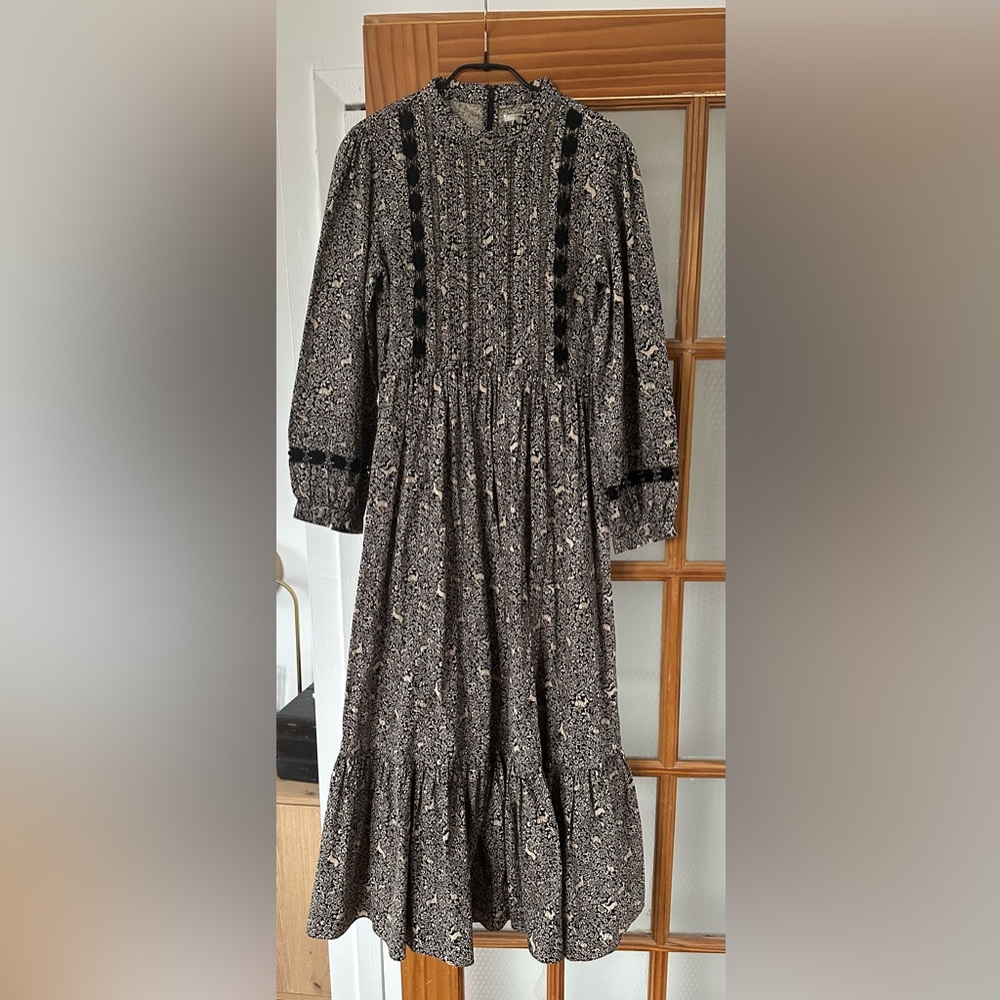 DOEN Nova Dress Black Prancing Fawn Floral